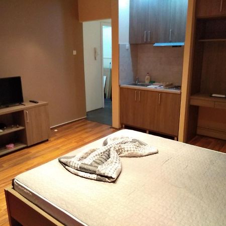 Apartamento Castel Bianco Belgrado Exterior foto