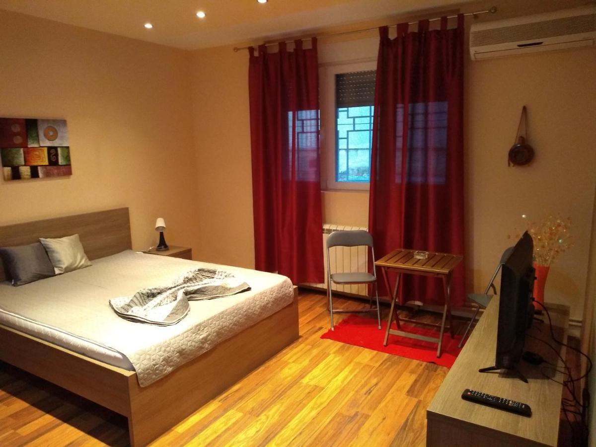 Apartamento Castel Bianco Belgrado Exterior foto