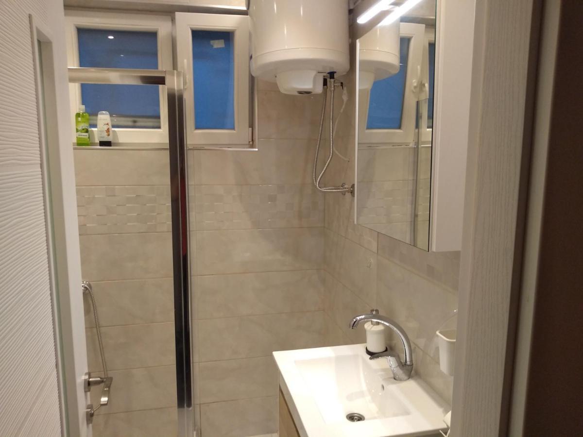 Apartamento Castel Bianco Belgrado Exterior foto