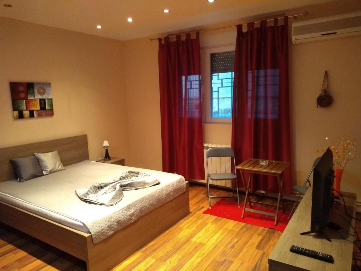 Apartamento Castel Bianco Belgrado Exterior foto